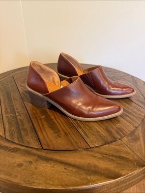 Universal Thread Chestnut Brown Leather Slip-On Mules